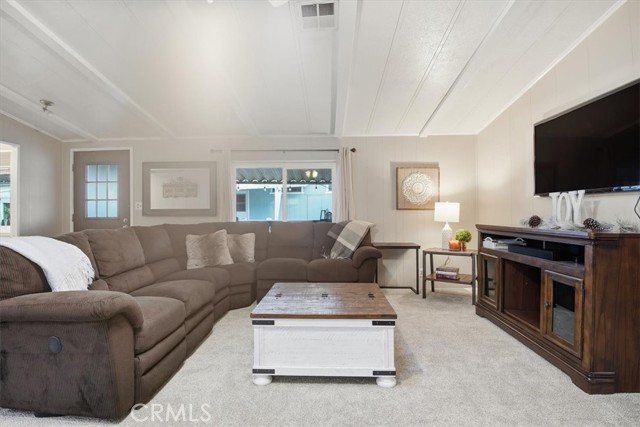 Detail Gallery Image 9 of 33 For 692 N Adele #50,  Orange,  CA 92867 - 2 Beds | 2 Baths