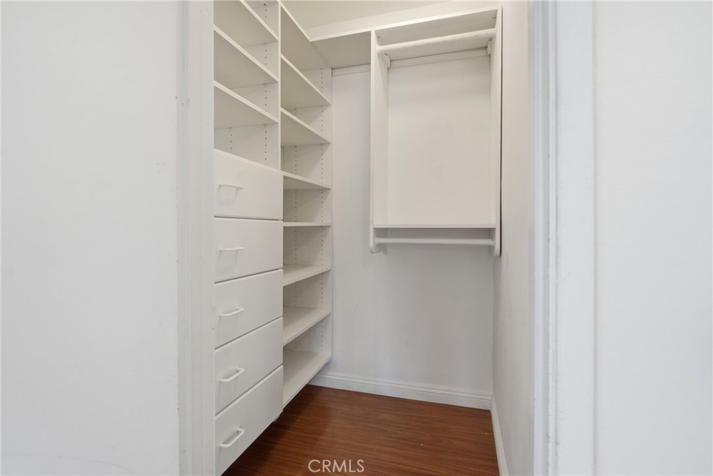 https://media.crmls.org/medias/8899f263-9a7d-4226-a23c-924731a1db91.jpg?preset=X-Large