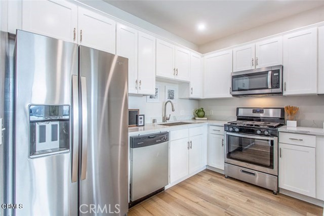 6938 Laurel Canyon Boulevard, North Hollywood CA: https://media.crmls.org/medias/889bba25-bd04-440f-8269-750ef119548d.jpg