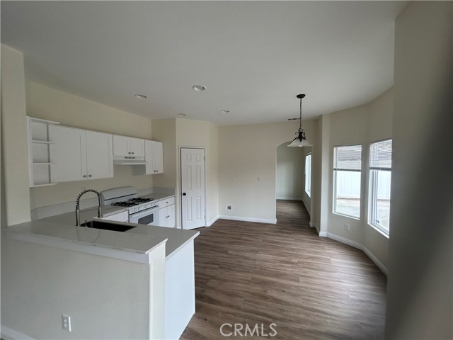 Detail Gallery Image 15 of 52 For 1989 Murrieta, Perris,  CA 92571 - 5 Beds | 3 Baths