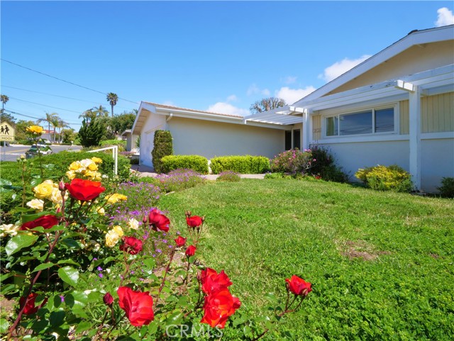 30738 Via Rivera, Rancho Palos Verdes, California 90275, 4 Bedrooms Bedrooms, ,1 BathroomBathrooms,Residential,Sold,Via Rivera,SB23076834