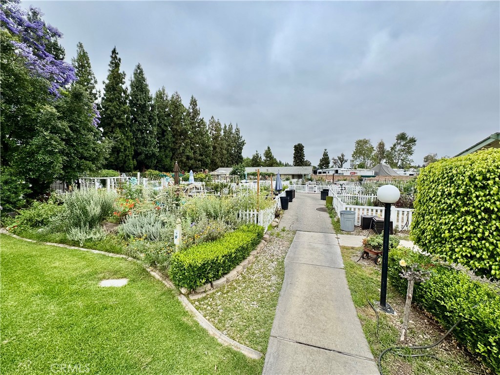 https://media.crmls.org/medias/889cefa2-cf4f-466d-9a99-0ade377e4b81.jpg?preset=X-Large