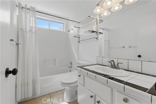 Detail Gallery Image 16 of 34 For 13628 Monterey Ct, Victorville,  CA 92392 - 3 Beds | 2 Baths