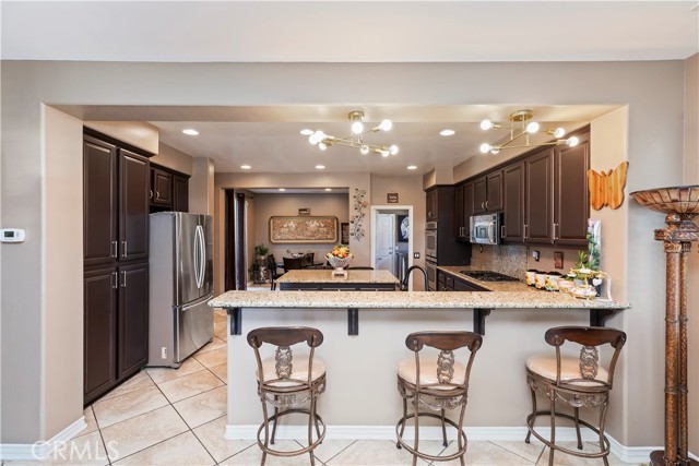 Detail Gallery Image 11 of 45 For 27488 Murrieta Oaks Ave, Murrieta,  CA 92562 - 4 Beds | 3 Baths