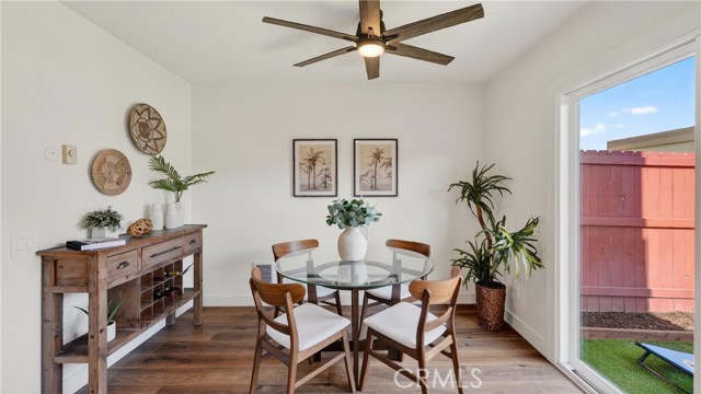 Detail Gallery Image 9 of 41 For 461 W Alton #C,  Santa Ana,  CA 92707 - 3 Beds | 1/1 Baths