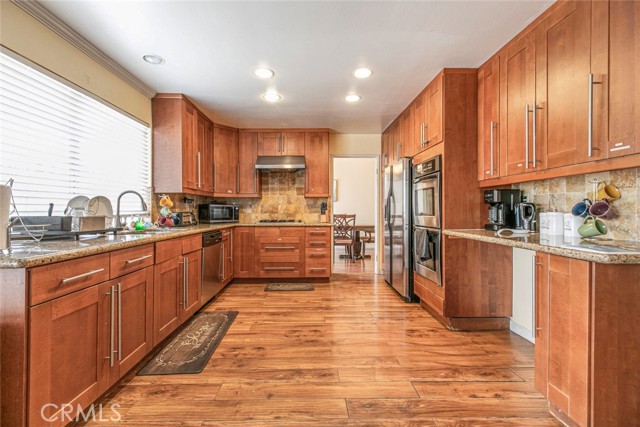 Detail Gallery Image 13 of 49 For 22836 Covello St, West Hills,  CA 91307 - 5 Beds | 3 Baths