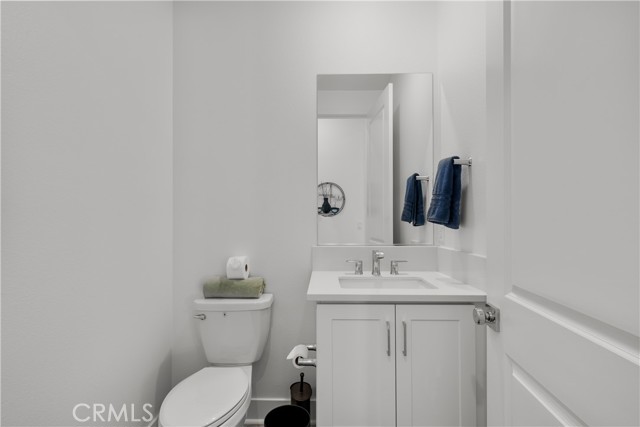 Detail Gallery Image 34 of 51 For 24513 via Sendero, Valencia,  CA 91354 - 3 Beds | 3/1 Baths
