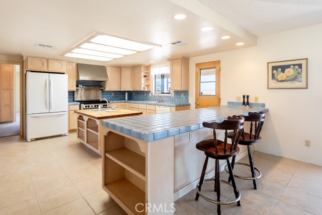 Detail Gallery Image 18 of 75 For 6425 Indian Cove Rd, Twentynine Palms,  CA 92277 - 4 Beds | 3 Baths
