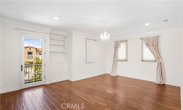 26 Woods Trail, Irvine CA: https://media.crmls.org/medias/889f56b1-1222-4665-bd48-d99fe2f6cf77.jpg