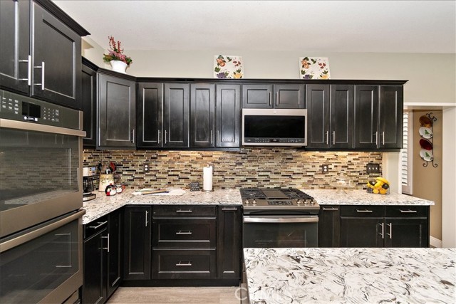 4990 Padre Avenue, Rancho Cucamonga CA: https://media.crmls.org/medias/889f87e5-f6eb-4533-8344-0a96f2d7730a.jpg