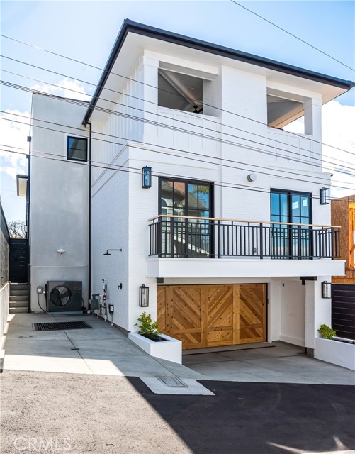 Detail Gallery Image 34 of 46 For 701 Longfellow, Hermosa Beach,  CA 90254 - 5 Beds | 5/1 Baths