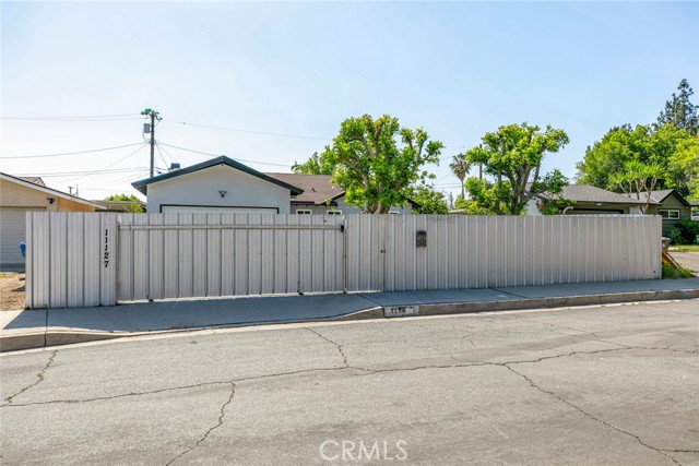 Detail Gallery Image 2 of 44 For 11127 Monogram Ave, Granada Hills,  CA 91344 - 3 Beds | 2 Baths