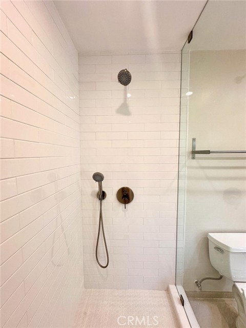 17223 Kingsbury Street, Granada Hills CA: https://media.crmls.org/medias/88a1e852-5cf4-441d-9a36-7132c7aeed62.jpg