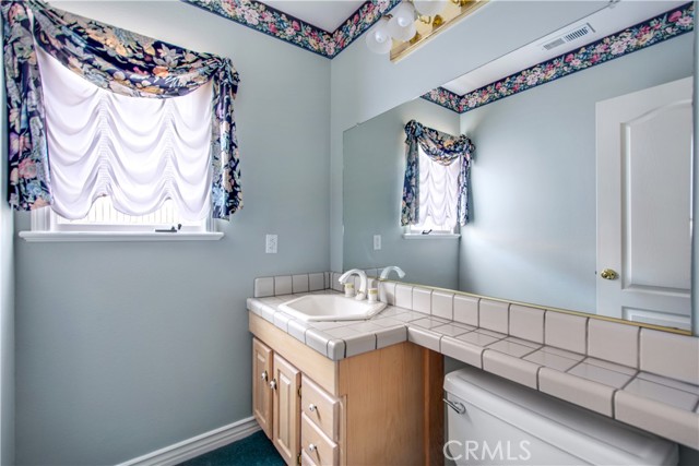 4520 Graywood Avenue, Long Beach CA: https://media.crmls.org/medias/88a229a9-319a-49fd-a8c1-0bcf1f2580dd.jpg
