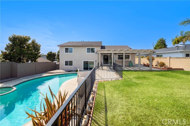 Detail Gallery Image 2 of 36 For 33142 Sea Lion Dr, Dana Point,  CA 92629 - 4 Beds | 3 Baths