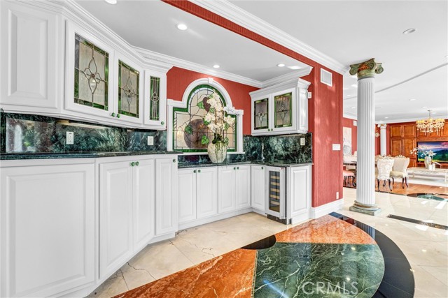 Detail Gallery Image 15 of 56 For 2290 Lombardy, San Marino,  CA 91108 - 5 Beds | 5 Baths