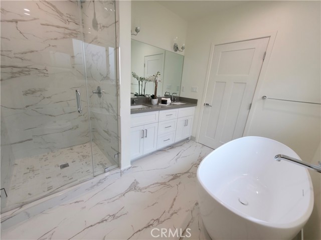 Image 18 of 41 For 1821 Westholmes Ave Avenue 1821