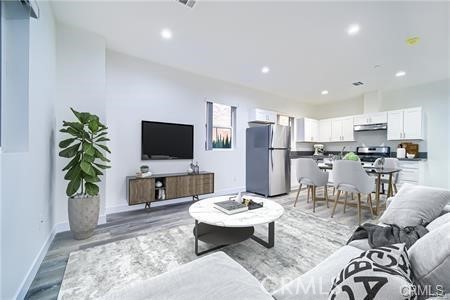 Image 11 of 24 For 3994 La Salle