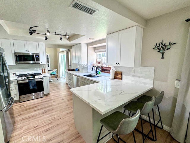 Detail Gallery Image 15 of 50 For 25211 Corte Sombrero, Murrieta,  CA 92563 - 4 Beds | 3 Baths