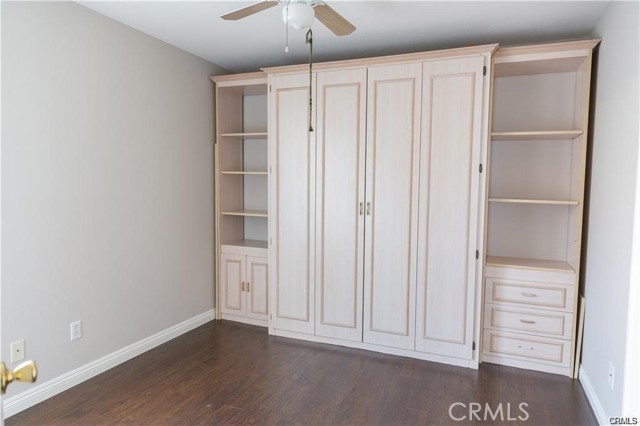 431 W Bay Street, Costa Mesa CA: https://media.crmls.org/medias/88a468f8-6993-4dae-90a9-44f6a6cf58a2.jpg