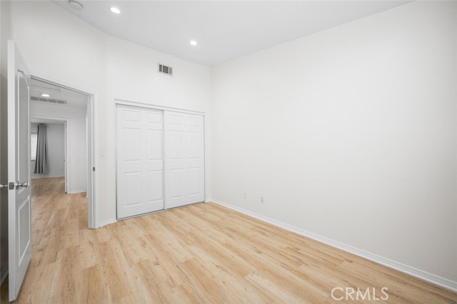 5740 S Glennie Lane, Los Angeles CA: https://media.crmls.org/medias/88a4b663-e3b7-4774-9ed2-74e9e152a73e.jpg