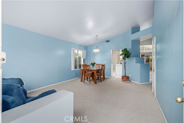 Detail Gallery Image 6 of 45 For 39764 Milan Dr, Palmdale,  CA 93551 - 4 Beds | 2 Baths