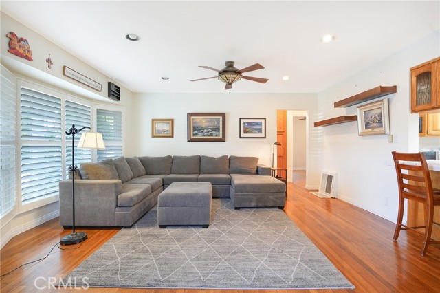Detail Gallery Image 6 of 24 For 4843 Conquista Ave, Lakewood,  CA 90713 - 3 Beds | 2 Baths