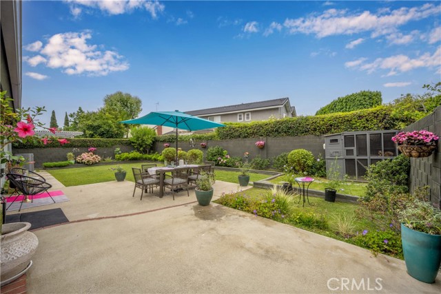 9327 Lexington Street, Cypress CA: https://media.crmls.org/medias/88a668f0-3c2b-4297-a6af-0ebcabea11d3.jpg