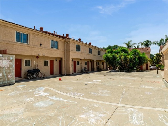 60 Casa Street, San Luis Obispo CA: https://media.crmls.org/medias/88a83803-33dc-4b31-942f-d7a107bef231.jpg