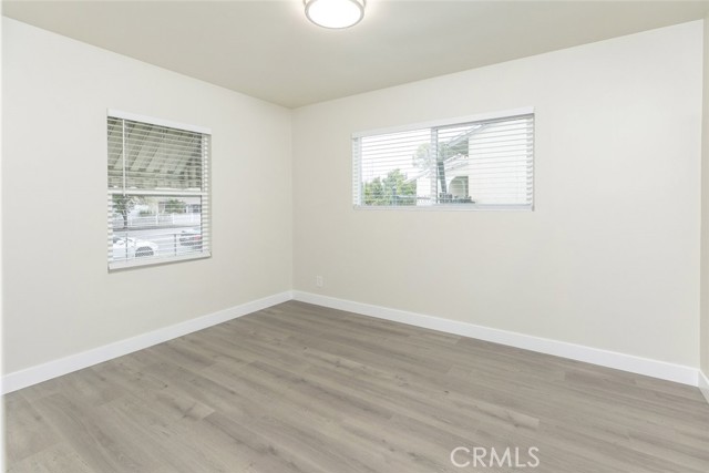 Detail Gallery Image 13 of 19 For 8006 Louise Ave, Northridge,  CA 91325 - 3 Beds | 2 Baths