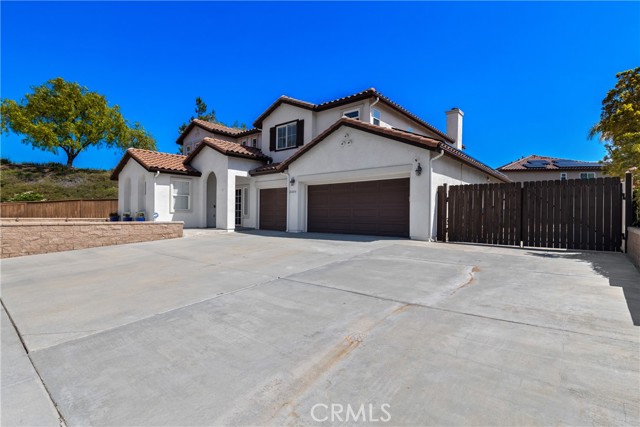 Detail Gallery Image 2 of 48 For 26054 Pine St, Murrieta,  CA 92563 - 5 Beds | 4/1 Baths