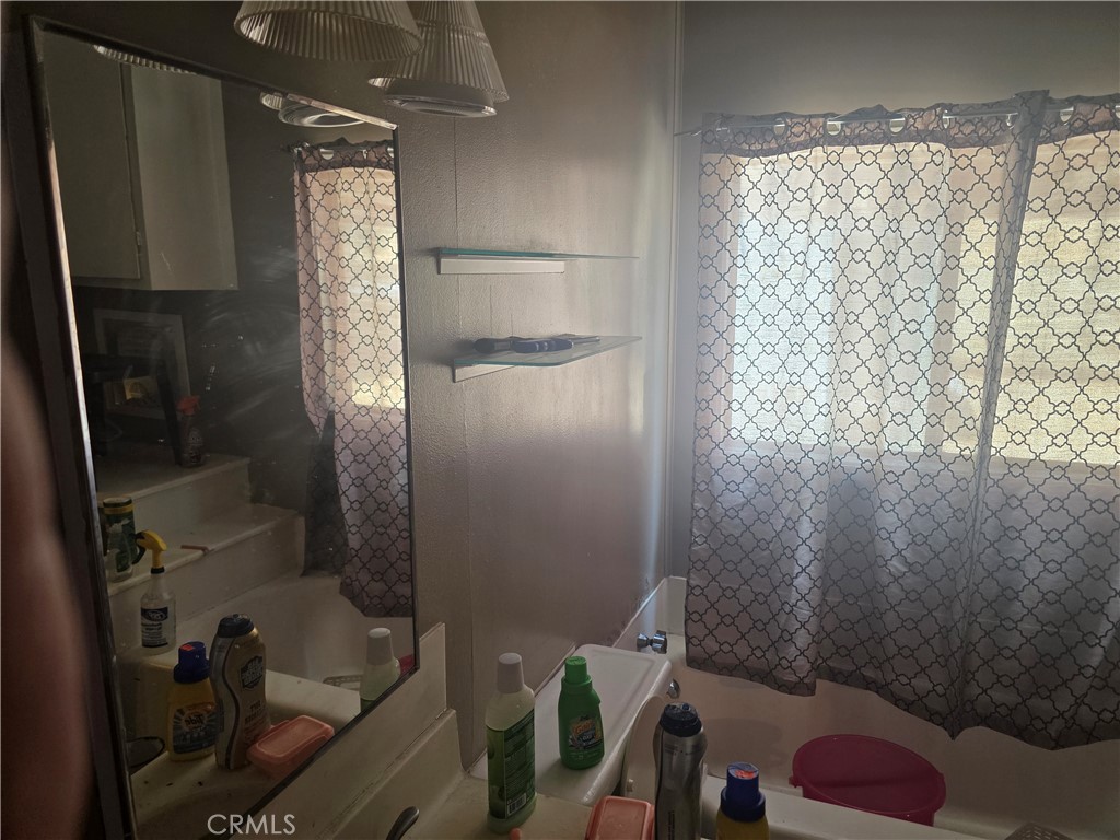 https://media.crmls.org/medias/88aa6a80-2ab0-4421-96c8-482eb451b8fa.jpg?preset=X-Large