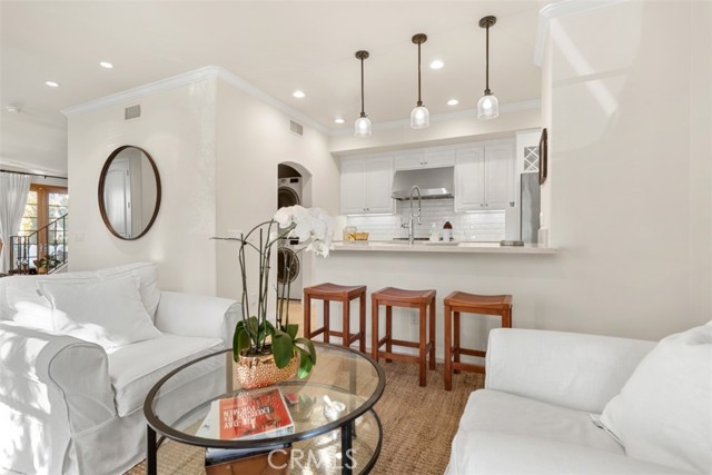 Detail Gallery Image 9 of 37 For 500 Goldenrod Ave, Corona Del Mar,  CA 92625 - 3 Beds | 2/1 Baths