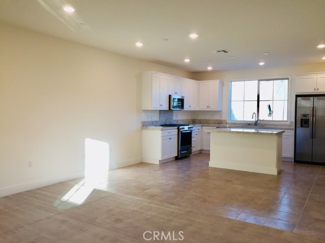 Detail Gallery Image 12 of 23 For 18316 Maidenhair, Yorba Linda,  CA 92886 - 3 Beds | 3/1 Baths