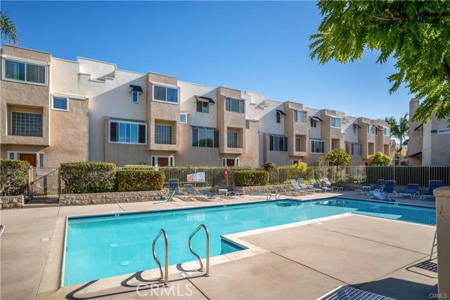 501 Herondo Street, Hermosa Beach, California 90254, 2 Bedrooms Bedrooms, ,1 BathroomBathrooms,Residential,Sold,Herondo Street,SB24071575