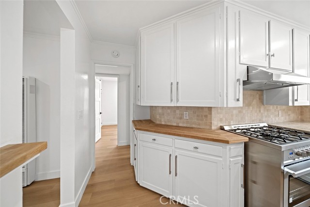 795 Saint Anns Drive, Laguna Beach CA: https://media.crmls.org/medias/88acc5a0-cee7-4444-ac99-b528cee35947.jpg