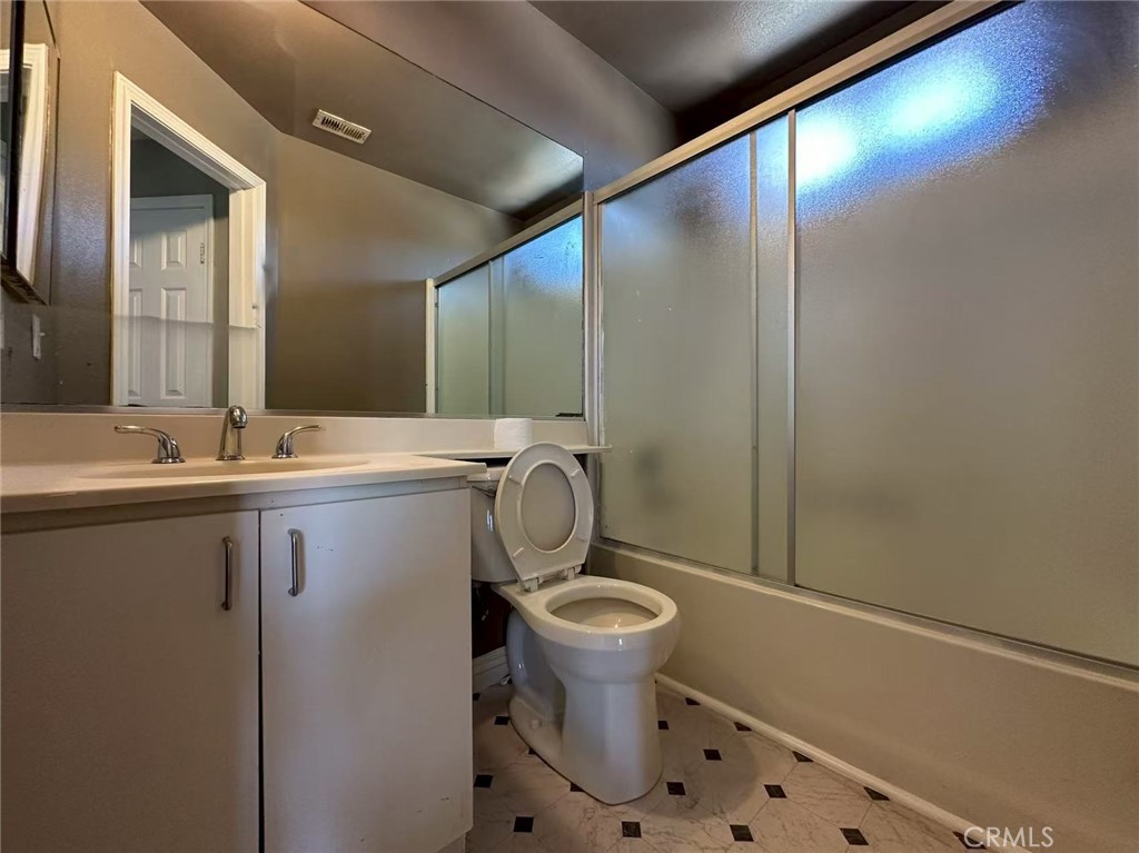 https://media.crmls.org/medias/88acd904-936f-4d41-8866-afdedc560688.jpg?preset=X-Large