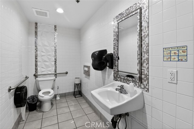 13257 Main Street, Hesperia CA: https://media.crmls.org/medias/88acf5bb-20a3-4663-b7de-4ac062d32000.jpg