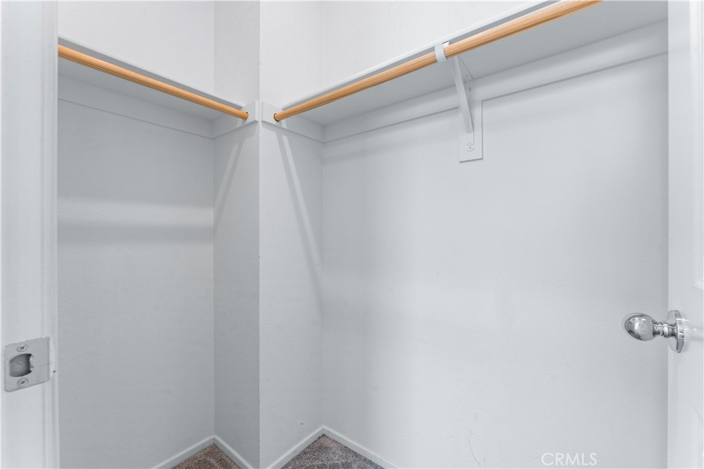 https://media.crmls.org/medias/88ad5cce-8f59-4dd6-be56-987e840b299e.jpg?preset=X-Large