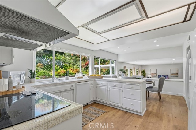 Detail Gallery Image 7 of 24 For 27011 Silver Moon Ln, Rancho Palos Verdes,  CA 90275 - 4 Beds | 3 Baths