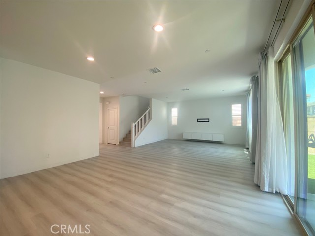 Detail Gallery Image 5 of 31 For 2932 E Silver Sky Dr, Ontario,  CA 91762 - 4 Beds | 3 Baths