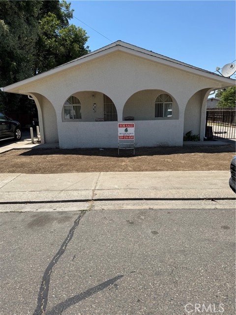Detail Gallery Image 1 of 13 For 2045 3rd St, Hughson,  CA 95326 - 2 Beds | 1 Baths