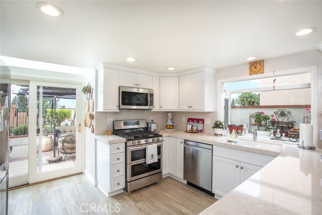 Detail Gallery Image 9 of 46 For 21520 via La Naranja, Yorba Linda,  CA 92886 - 3 Beds | 2 Baths