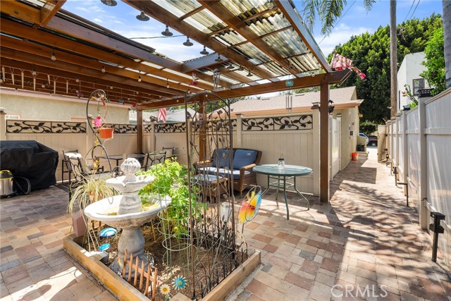 1876 Oregon Avenue, Long Beach CA: https://media.crmls.org/medias/88aedb5a-d3a6-4289-830d-ad295e5239bc.jpg
