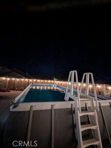 https://media.crmls.org/medias/88af0f70-ea62-410c-9e8d-526061787b49.jpg?preset=X-Large
