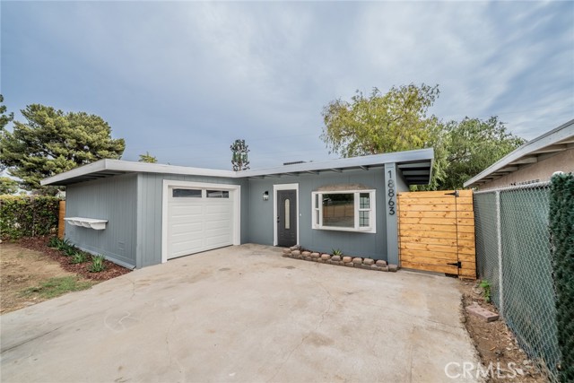 Detail Gallery Image 1 of 23 For 18863 8th St, Bloomington,  CA 92316 - 3 Beds | 1 Baths