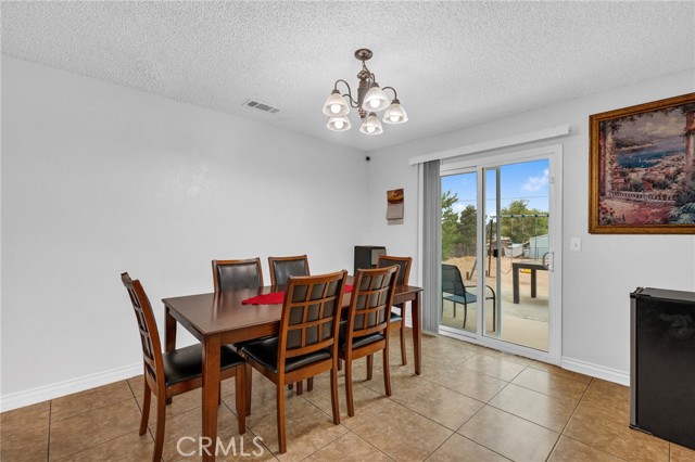 Detail Gallery Image 10 of 36 For 18070 Capri St, Hesperia,  CA 92345 - 3 Beds | 2 Baths