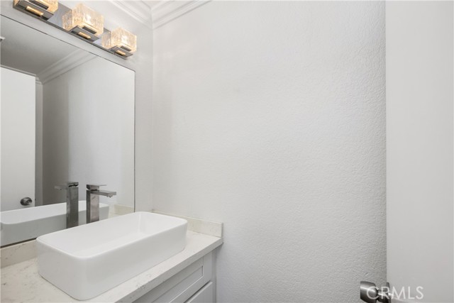 36 Nightingale Dr. Drive, Aliso Viejo CA: https://media.crmls.org/medias/88b04de8-fc63-4ed6-9a86-2f2cdebd4912.jpg