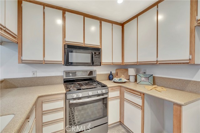 Detail Gallery Image 12 of 35 For 3605 E Anaheim St #316,  Long Beach,  CA 90804 - 3 Beds | 2 Baths