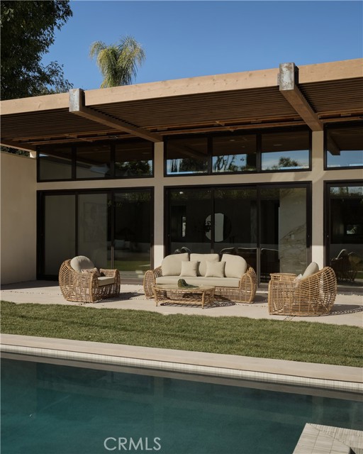 Detail Gallery Image 31 of 33 For 23740 Killion St, Woodland Hills,  CA 91367 - 4 Beds | 3 Baths